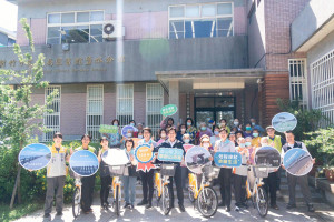 香山區鹽水圖書館YouBike站視察啟用。