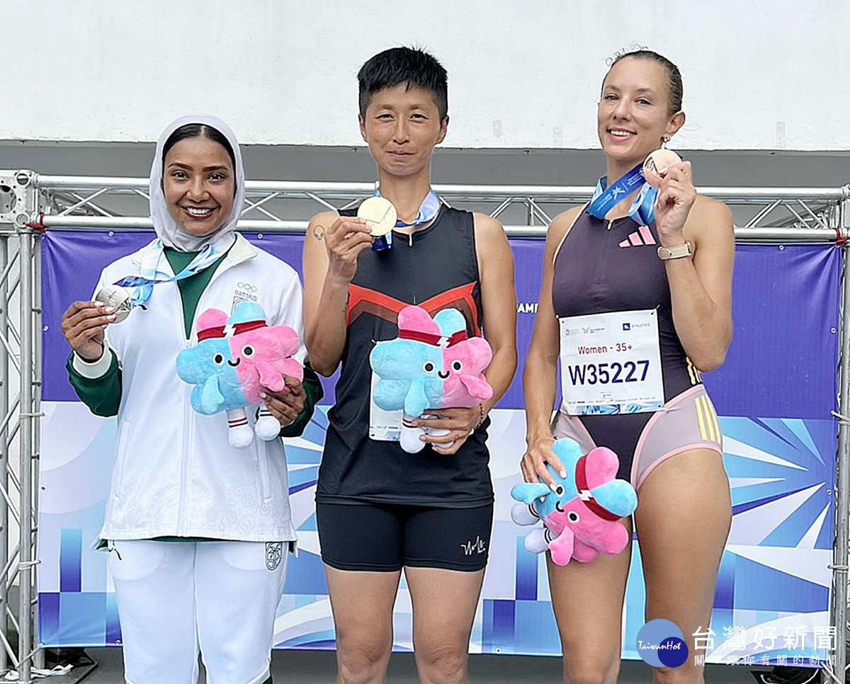 楊玉帆老師拿下2025雙北世界壯年運動會 女子組35+ 100公尺及200公尺冠軍