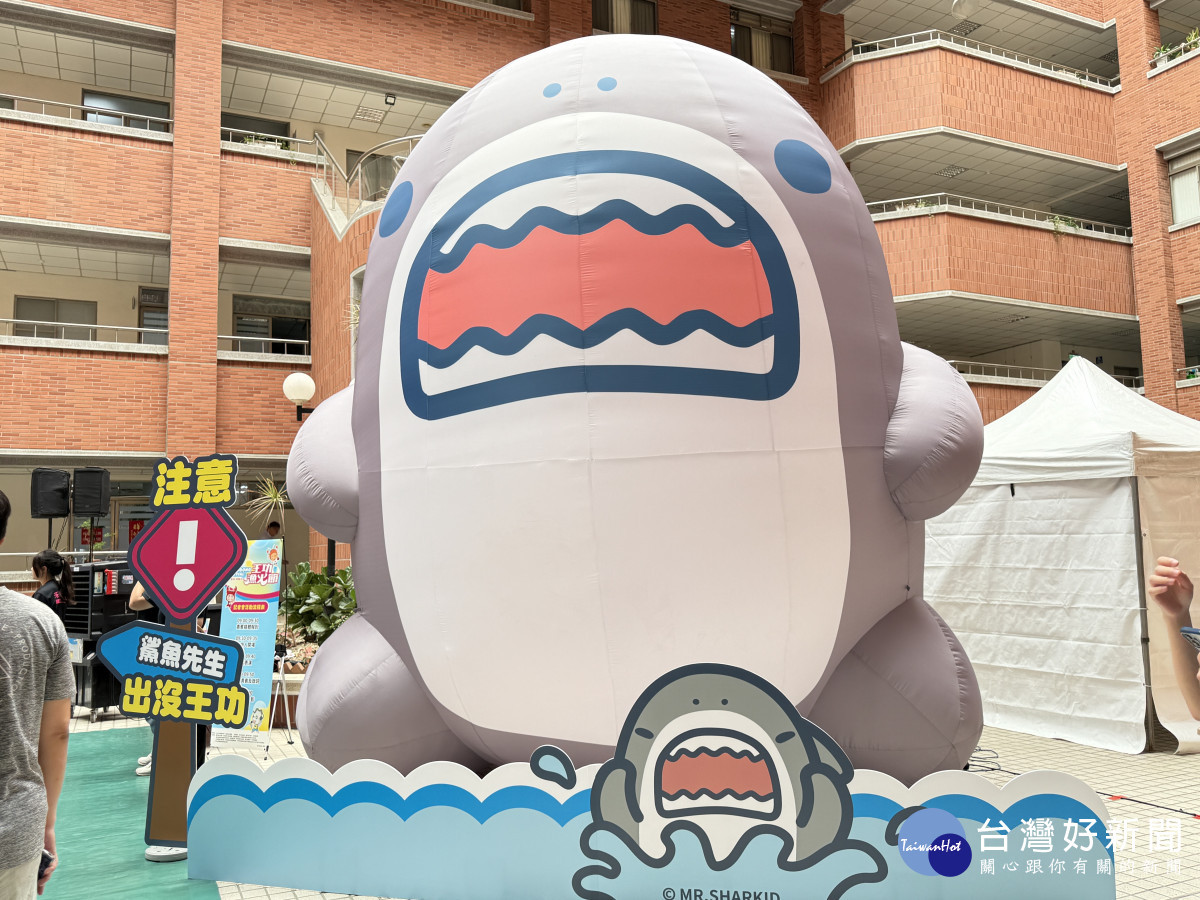 超人氣IP角色互動—鯊魚先生Mr. Shark將以大型氣偶登場，與現場大小朋友合影互動。圖／記者鄧富珍攝