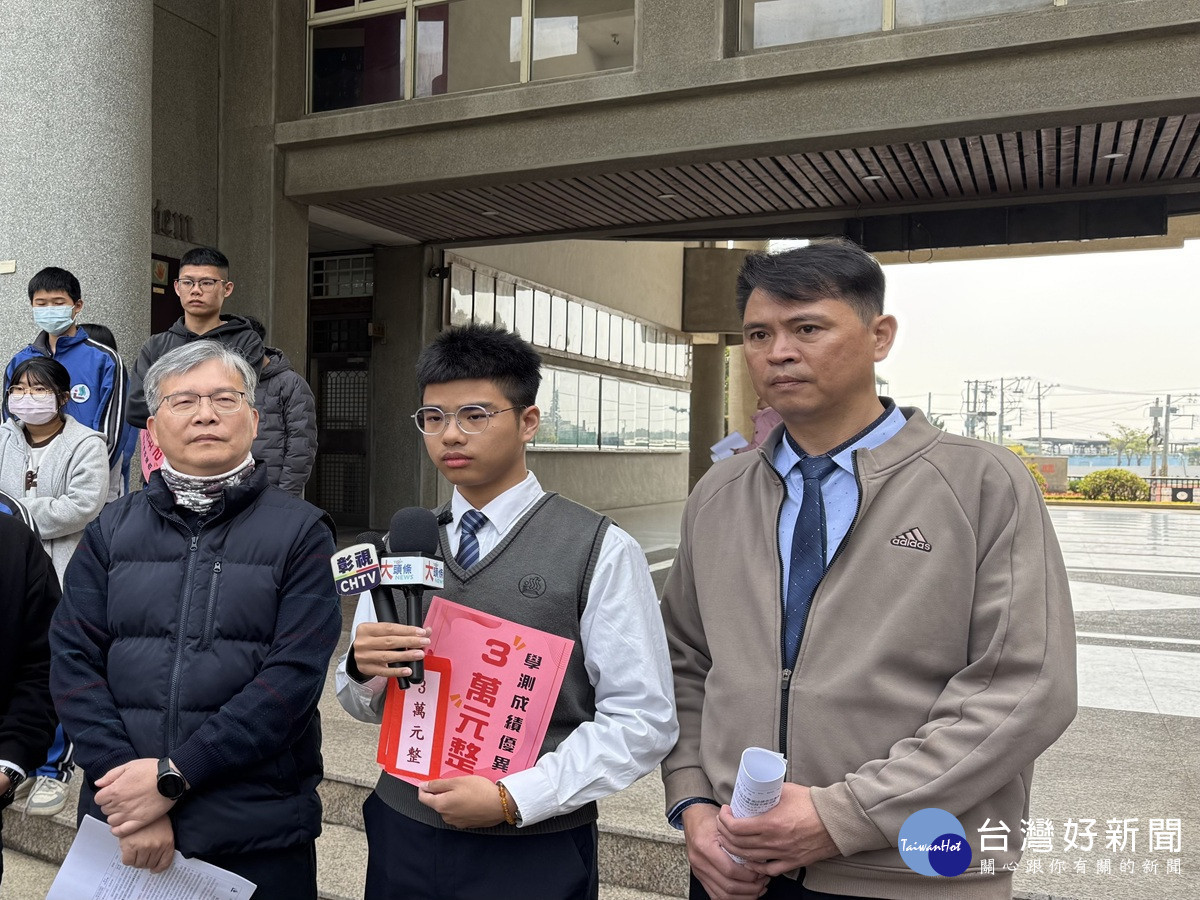 大學申請入學放榜   溪高學生榮登醫科雙金榜