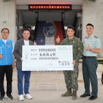 鍾東錦慰問教召後備軍人　頒贈加菜金50萬元
