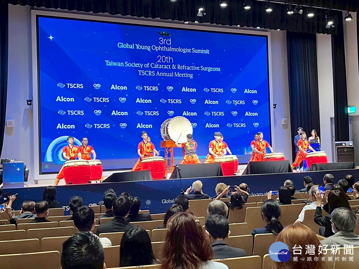 開幕式擊鼓表演