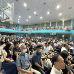 縣長獎聯合頒獎典禮師生家長雲集。（記者扶小萍攝）
