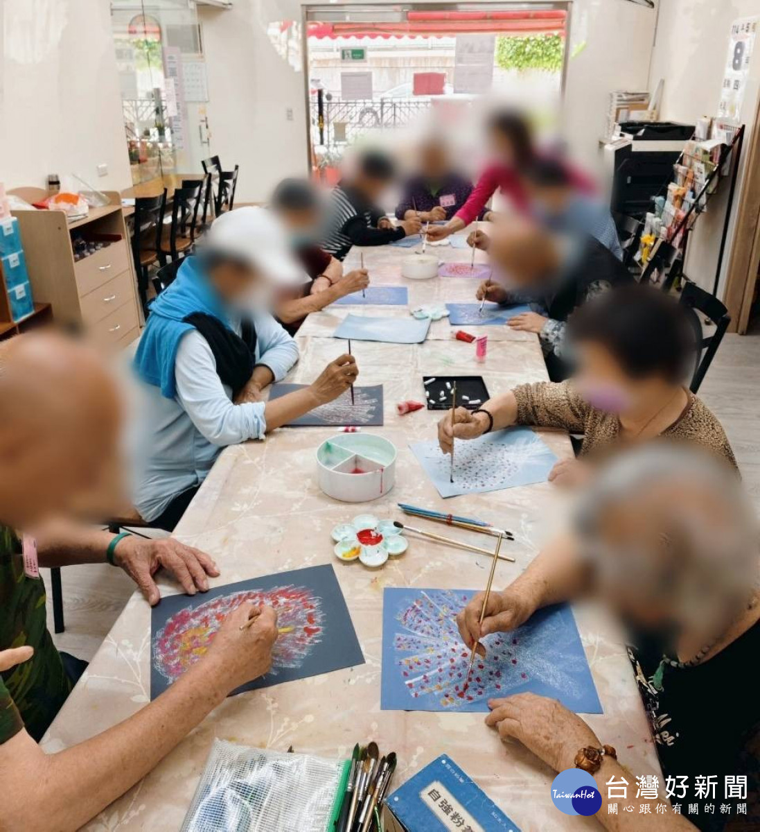 據點長輩創作。