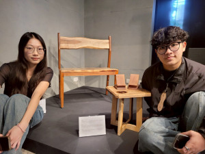 中華大學景觀系攜手再生家具廠，賦予舊木材新生命。