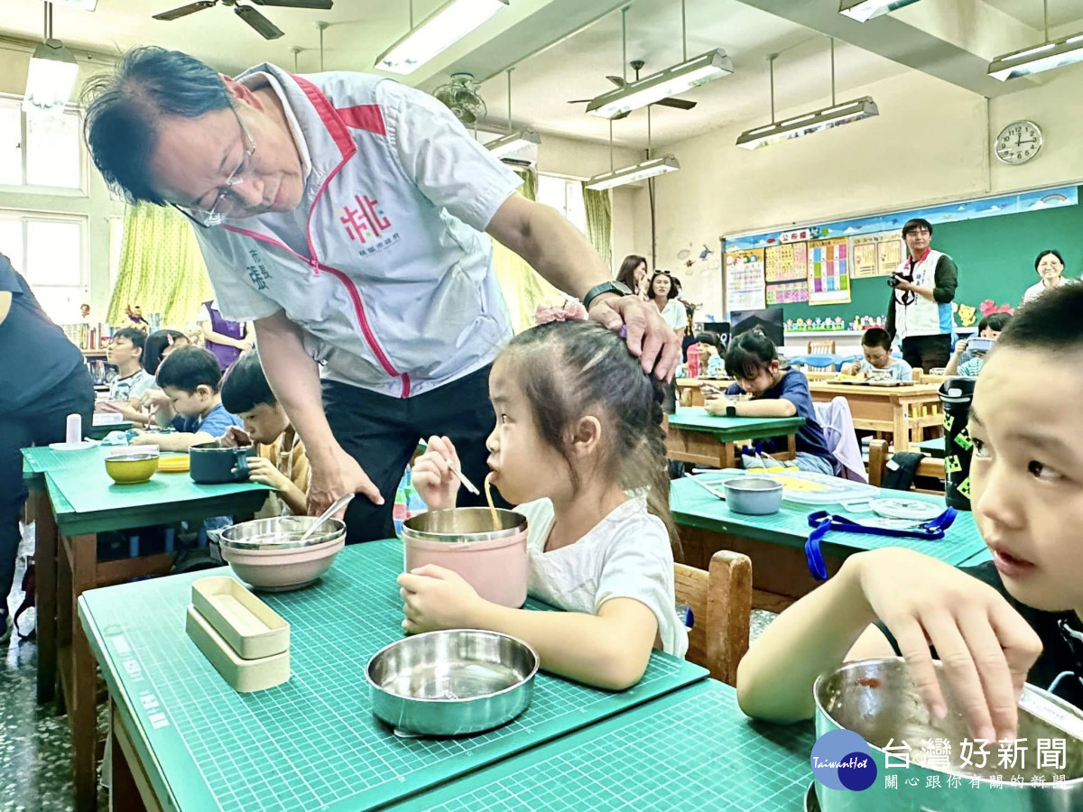 「2025食育力城市大調查」，桃園市一舉躍上前段班，獲五星城市肯定。