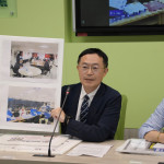 民主進步黨籍立法委員李坤城（中）。（圖／翻攝自李坤城Facebook）