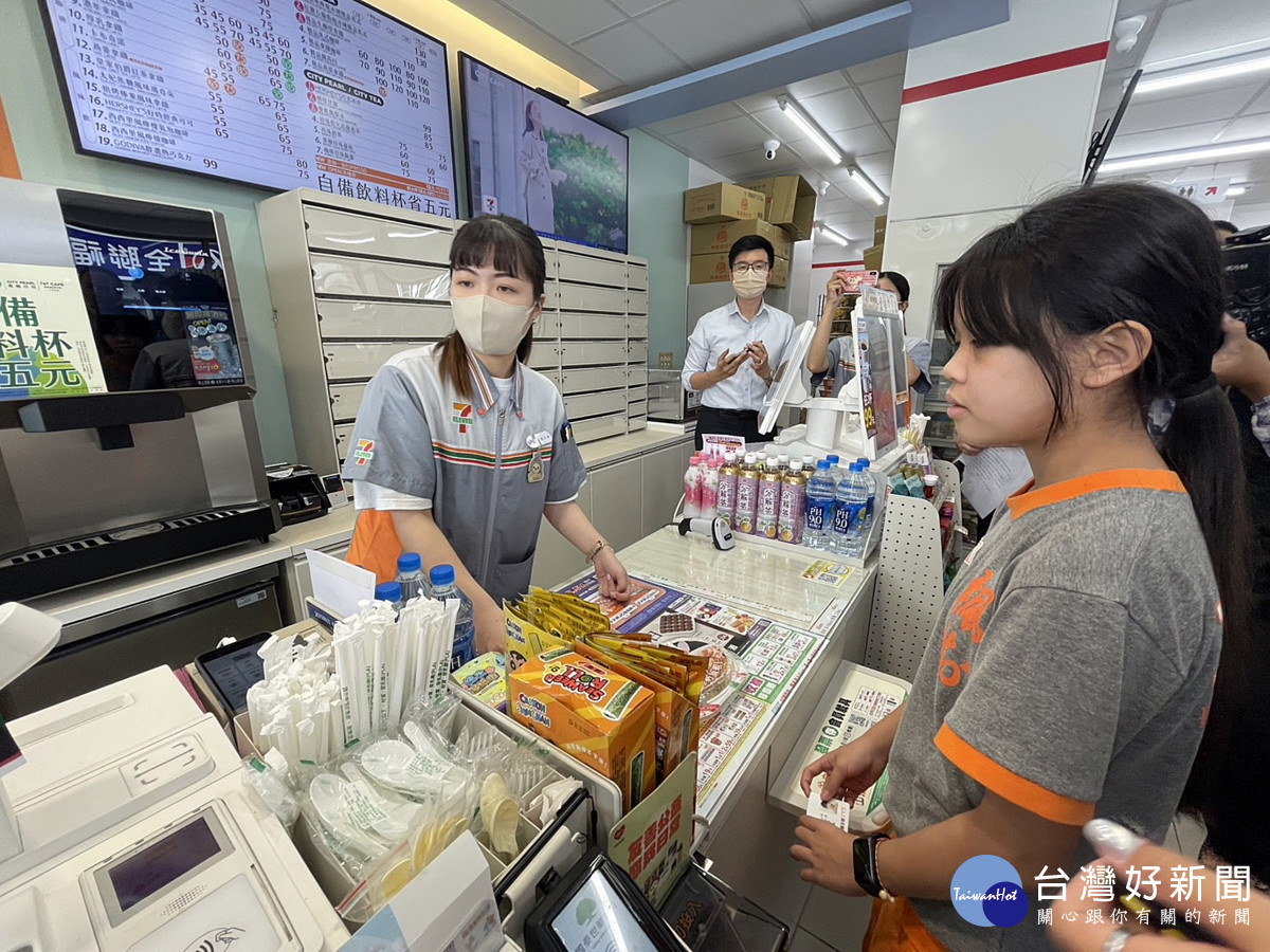 暑假不中斷         桃園愛心午餐數位化全台超商都能領