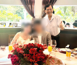 桃園市中壢區美滿服務中心主任徐乃義祝福新人幸福。