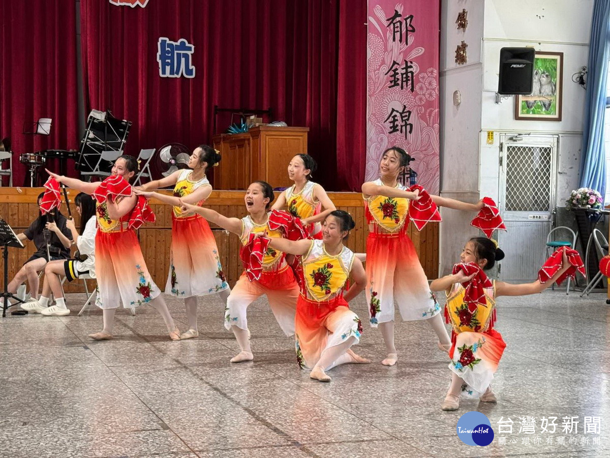 該團的每一支舞都經由精心設計。（南投舞蹈團提供）