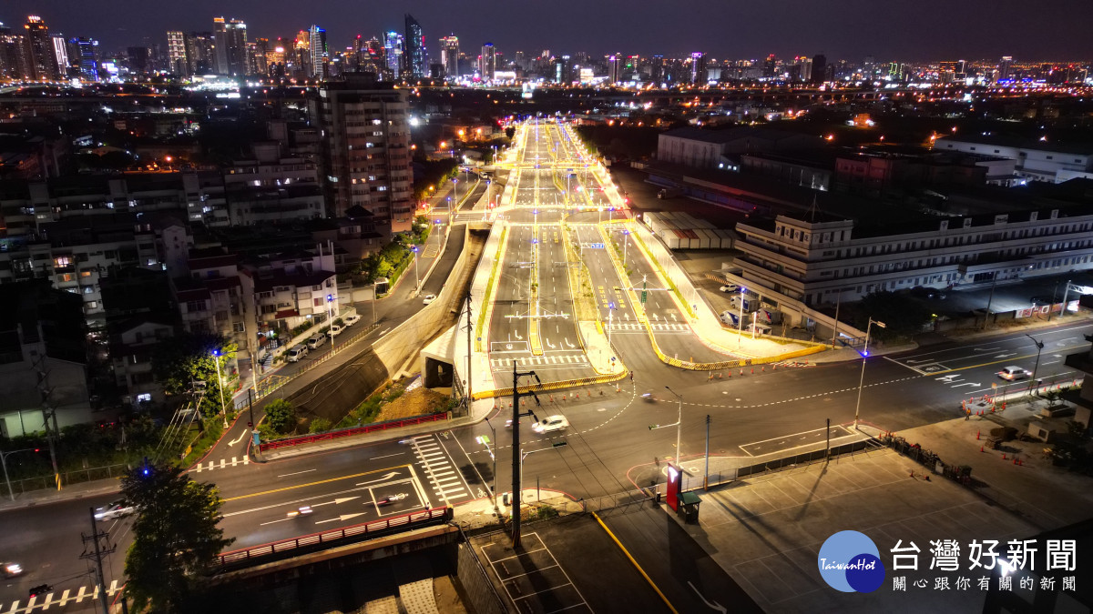 市政路第一標(安和路至工業區一路)通車，猶如一條黃金大道