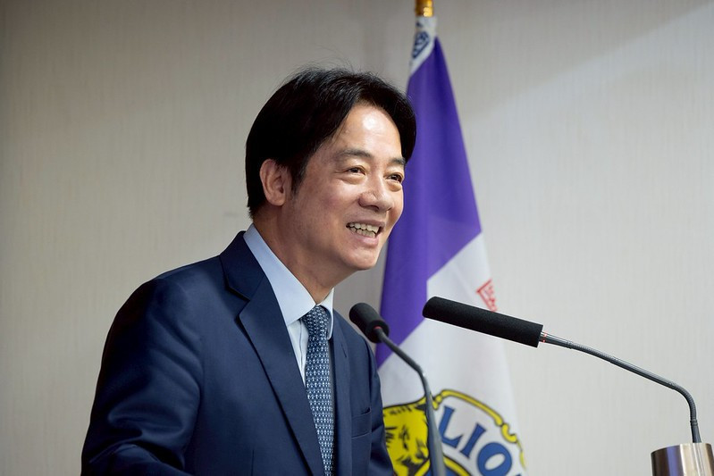 賴清德問「老闆級」聽眾「你不需要普發一萬吧？」　他酸：皇帝當久了「何不食肉糜？」