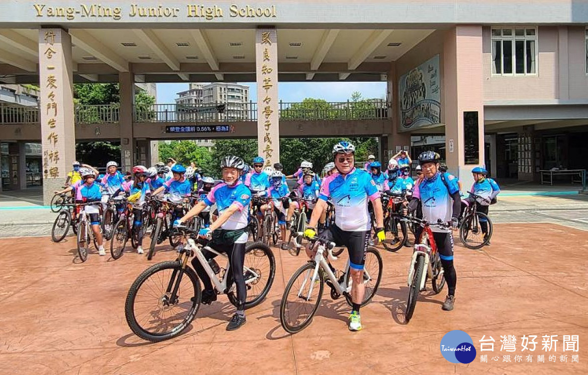 單車天使公益圓夢之旅，5校師生及志工組成71人的騎行團隊。