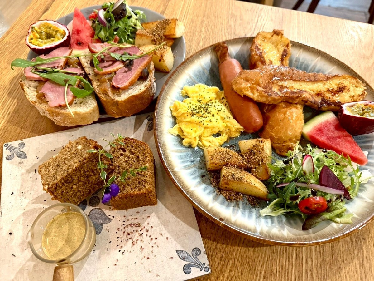 品嚐在地風味餐點。（日管處提供）