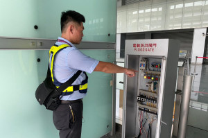 因應丹娜絲颱風逼近，桃捷公司啟動防颱整備。