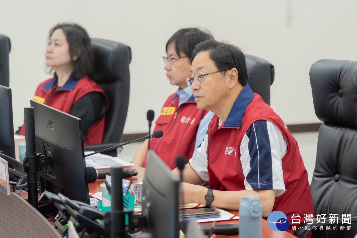 桃園市長張善政主持災害應變中心第二次工作會議。<br />
