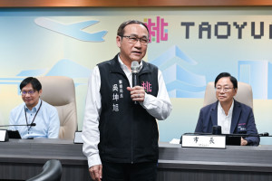 警察局長吳坤旭榮退。