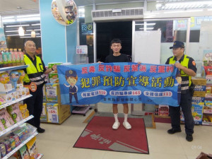 西螺警分局持續強化深夜少年易聚集熱點查察勤務／警方提供