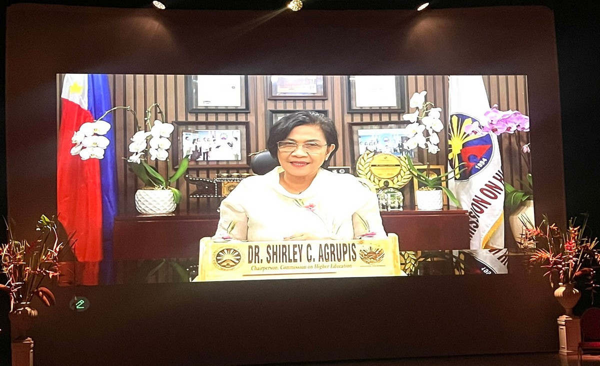 菲律賓高校委員會主席積極鼓勵各大學參與世界創新大學評比。（暨大提供）
