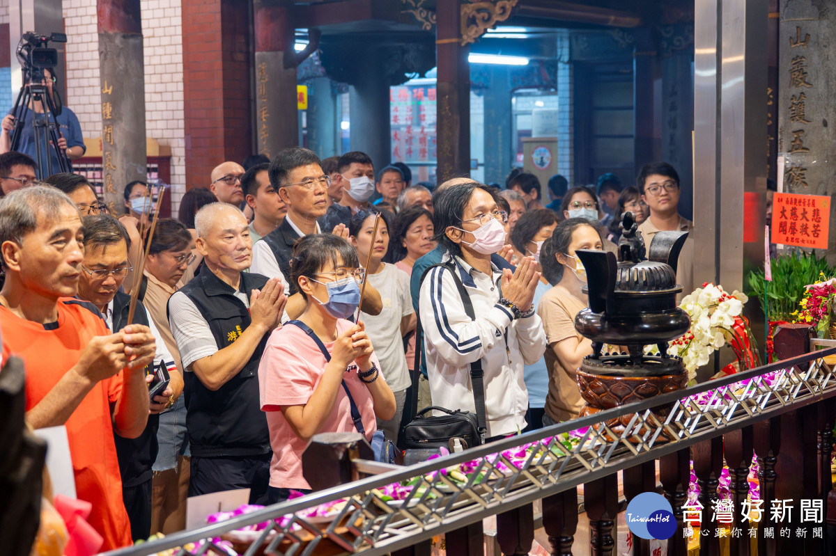 壽山巖觀音寺是桃園歷史悠久的重要信仰中心。