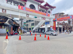 為確保活動期間交通秩序順暢與安全，請民眾配合警方實施交通管制措施。