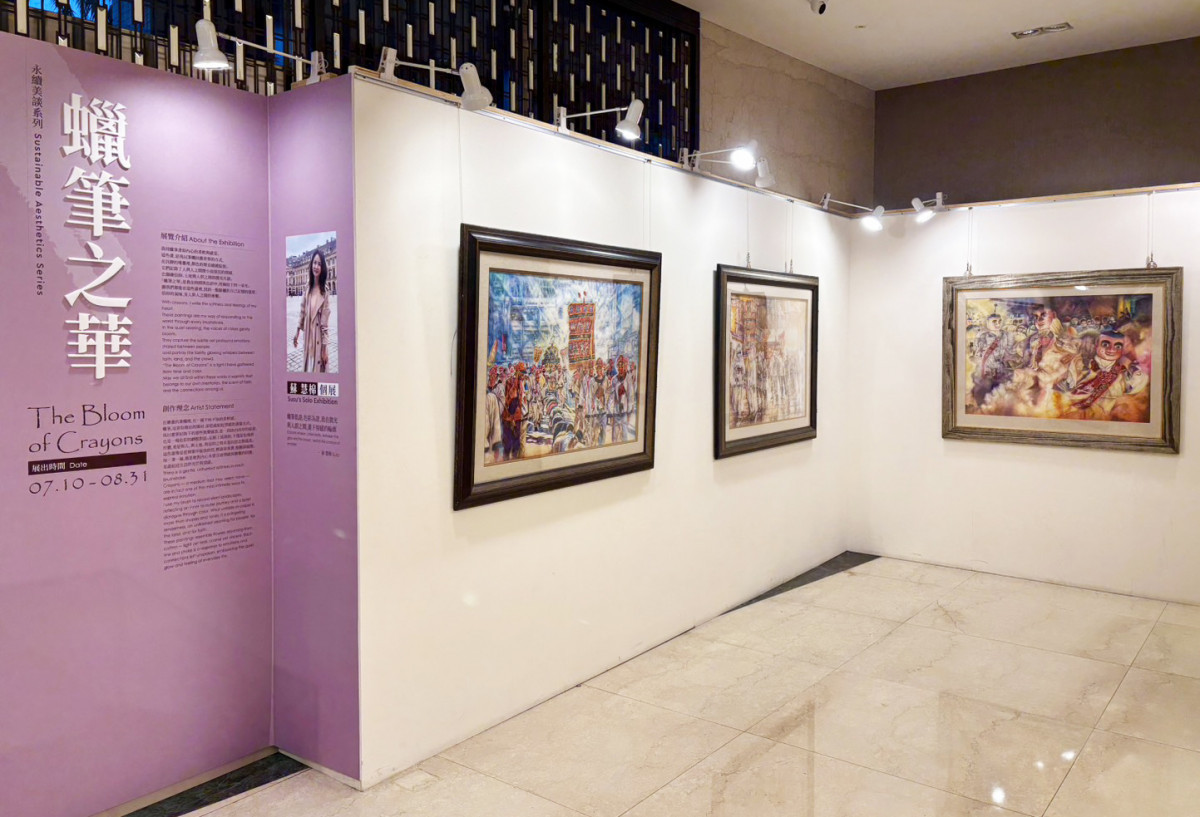 台中福華1F大廳藝廊展出藝術蘇慧棉描繪土地、信仰與人群的溫暖創作。圖片提供／業者