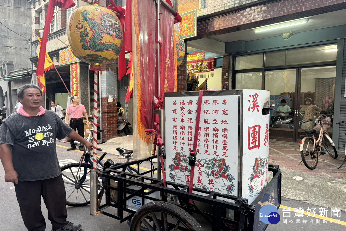 桃園市推動安靜祭典示範，普濟堂共義團夜訪落實噪音自主檢核。