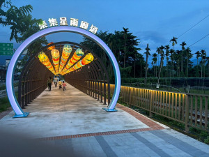 星雨廊道為集集注入嶄新夜間景觀，更為城市帶來具想像力與參與感的公共空間新樣貌。