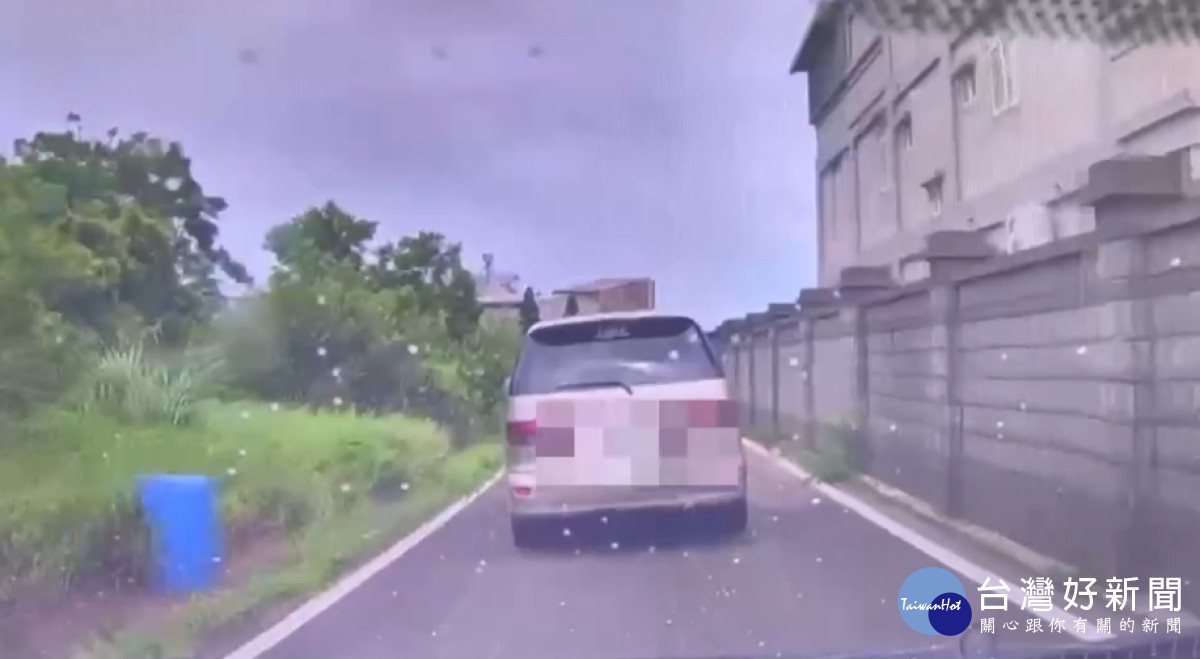 竊嫌加速逃逸。
