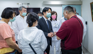 總統賴清德7月16日探視台電搶修颱風災損復電工程受傷員工，並慰問家屬。（圖／資料照片，圖源：總統府Flickr）