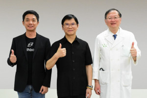 新竹臺大分院、新竹縣政府消防局與極現科技三方攜手推動無人機醫療運輸。