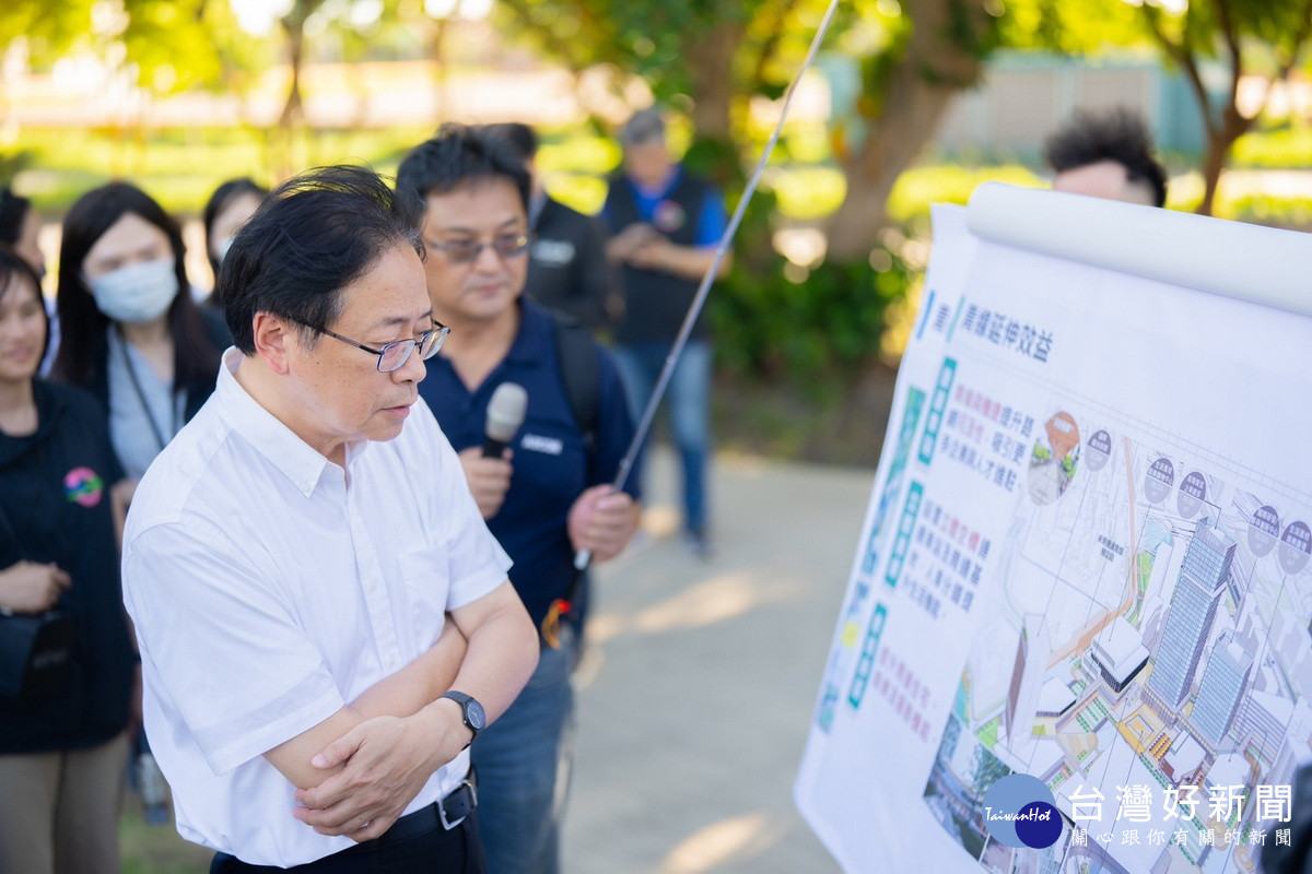 桃園市長張善政會勘捷運青線延伸案，聽取捷工局相關簡報。
