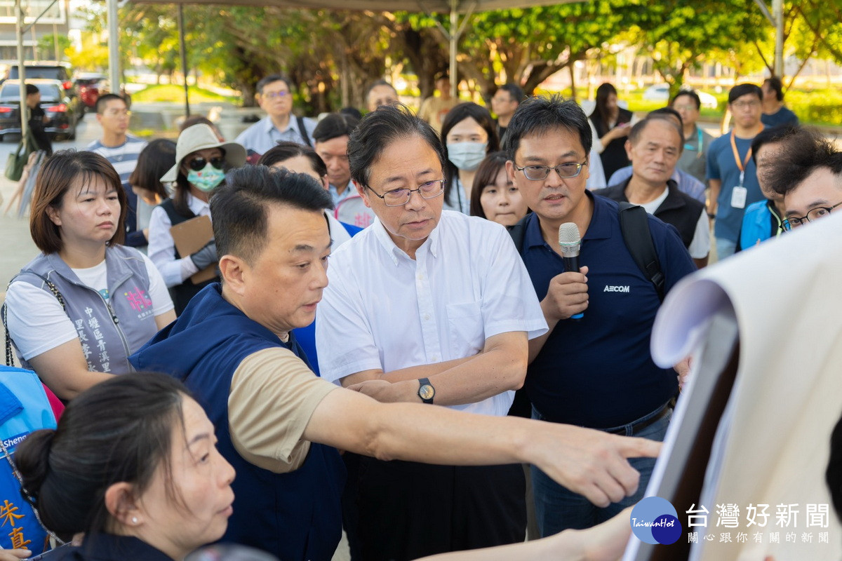 立法委員魯明哲於會勘捷運青線延伸案時強調繼續向中央爭取。