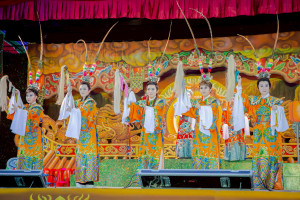 明華園《蓬萊女神何仙姑傳奇》演出。