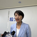 許淑華強調公投與罷免案都宣導不同意為主。（記者扶小萍攝）