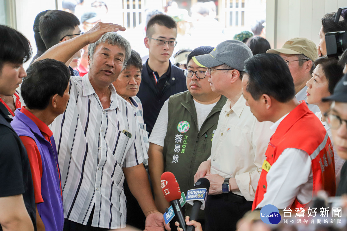 728水災重創嘉義縣，行政院長卓榮泰南下嘉義縣勘災／嘉義縣府提供