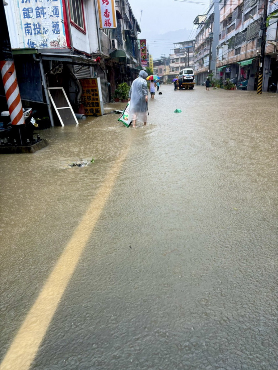 南投多處地段都出現淹水。（游顥服務處提供）