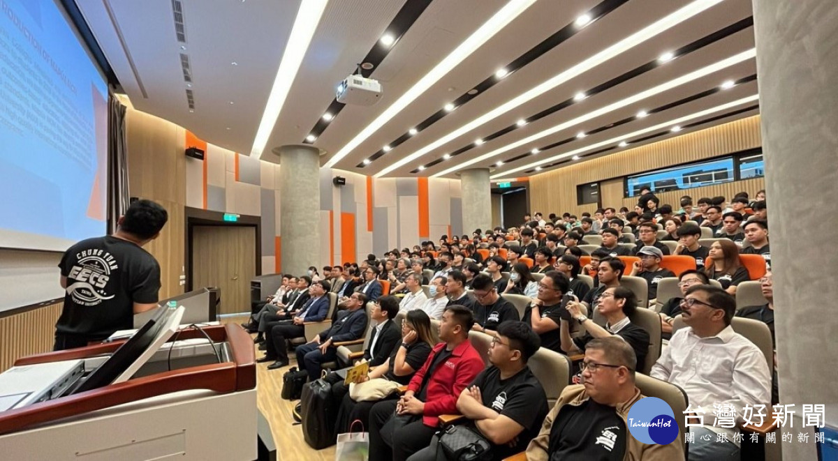 中原大學電資學院主辦「國際專題設計實務暑期營隊」，開幕典禮隆重登場。