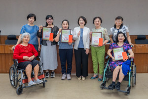 114年屏東縣孝行獎　周春米表揚4名孝行楷模