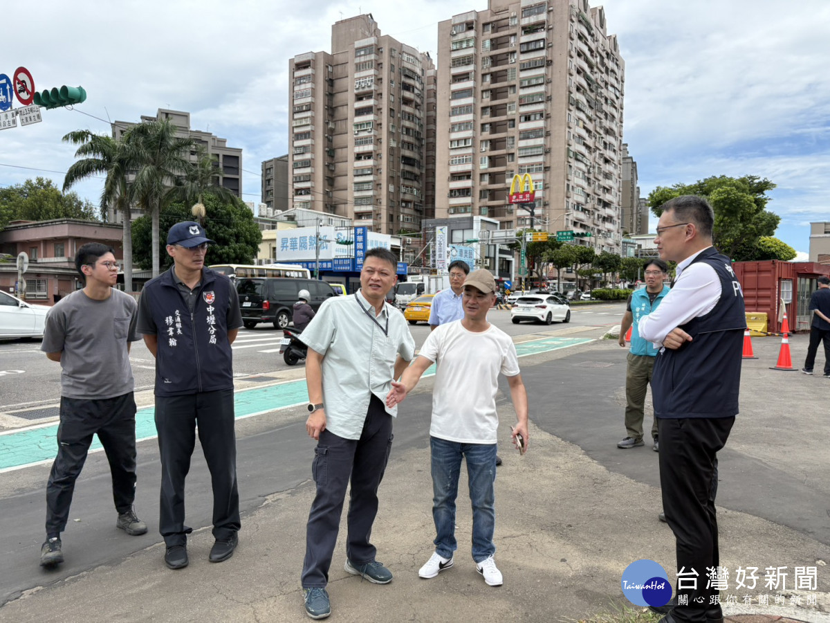 中壢分局召開交通疏導會勘，由分局長林鼎泰會同廟方及地方議員助理等多方代表，共同討論改善措施。