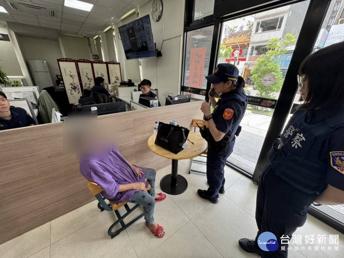 洗腎婦南崁迷途，警耐心溝通助返醫院。