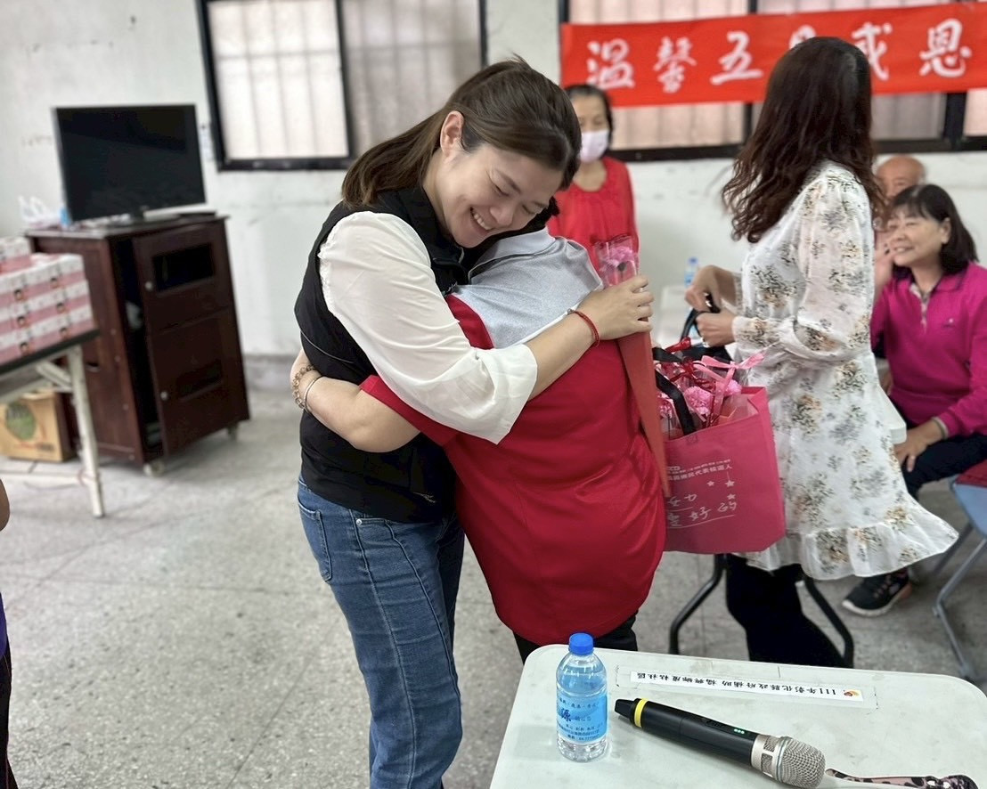 嘲諷女性妝容惹議，民眾黨彰化黨部怒批王義川：性別不是笑話、尊嚴不容踐踏。圖／民眾黨彰化縣黨部提供