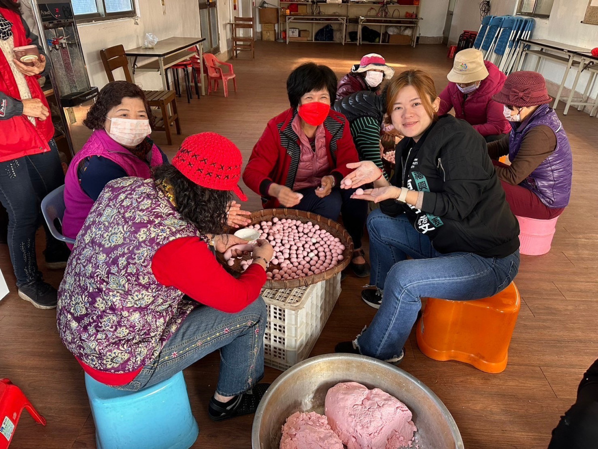 嘲諷女性妝容惹議，民眾黨彰化黨部怒批王義川：性別不是笑話、尊嚴不容踐踏。圖／民眾黨彰化縣黨部提供