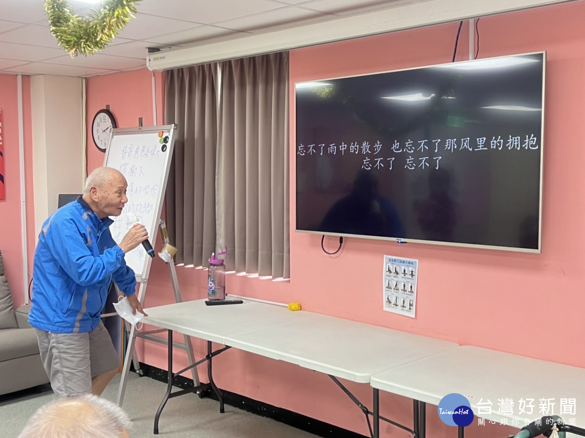 桃喜居父親節歌唱活動，長者們大展歌喉，唱出屬於他們的黃金回憶