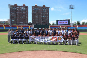 國立嘉義大學棒球隊與日本四國地區大學野球連盟，在嘉義市立棒球場進行閉門交流賽／嘉義市府提供