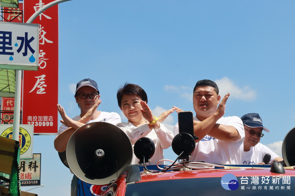 盧市長籲請鄉親823請投不同意罷免，守護民主守住南投。（記者扶小萍攝）