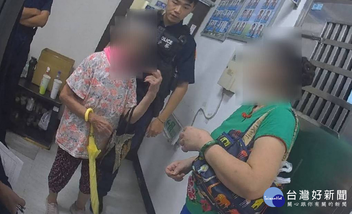 老婦深夜徘徊街頭，蘆竹警溫馨助返家。