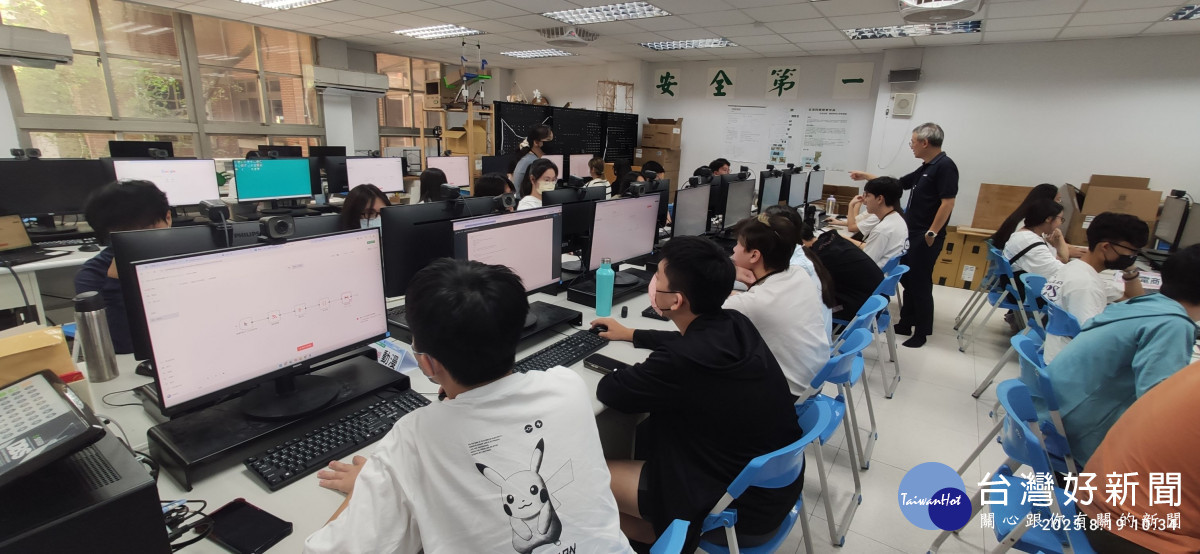 桃園市教育局攜手國立陽明交大        跨域培育AI人才