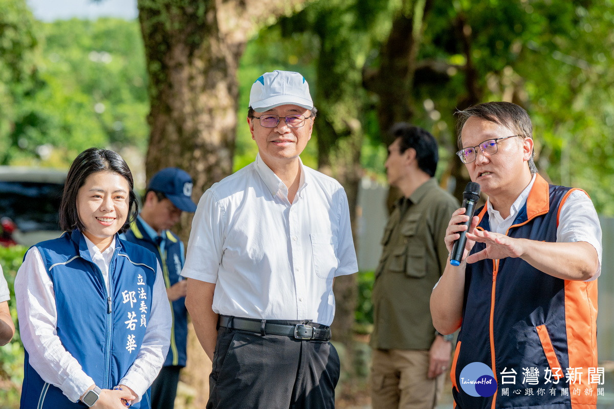 桃園市長張善政視察「大溪中正公園整建工程」完工情形。<br />
