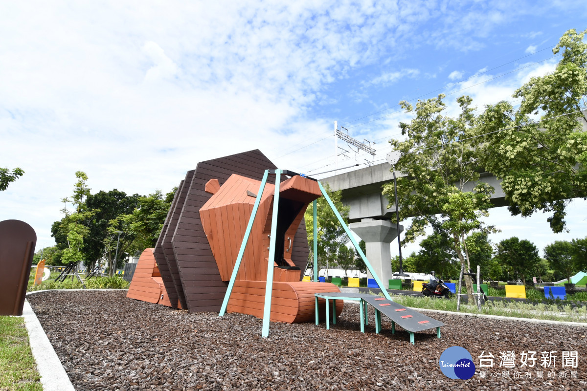 彰化高鐵特定區再添新亮點 ，熊趣米公園及親子公園正式啟用。圖／記者鄧富珍翻攝